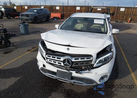 2020 Mercedes-Benz Gla 250 4Matic z USA, uszkodzony, nr VIN WDCTG4GB1LU024385